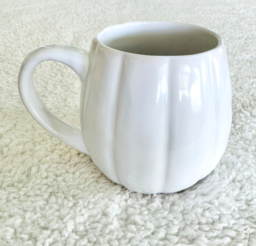 Royal Norfolk Pumpkin Mug 18 oz. White Large Halloween Seasonal Holiday Fall